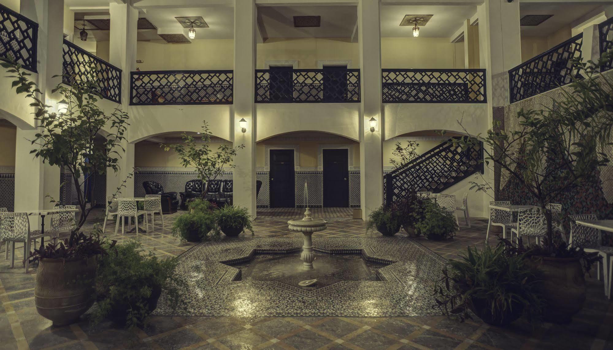 Hotel Batha 3*